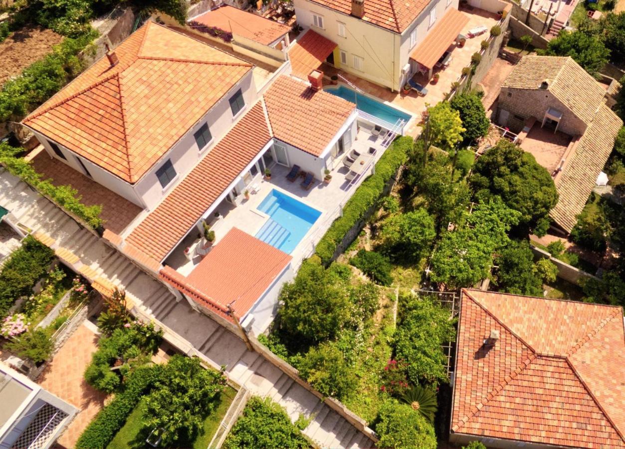 Franklin With Swimming Pool Vila